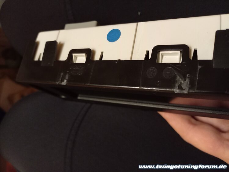 [Bild: twingo-14195241-zTD.jpg]