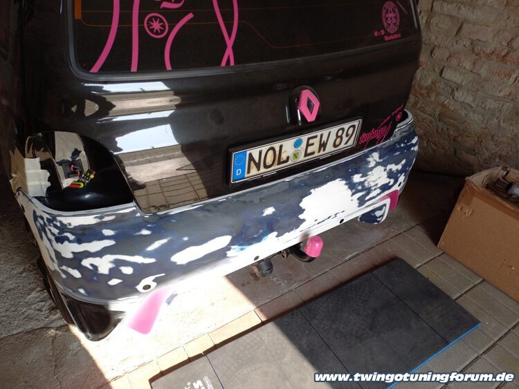 [Bild: twingo-14195317-iE2.jpg]