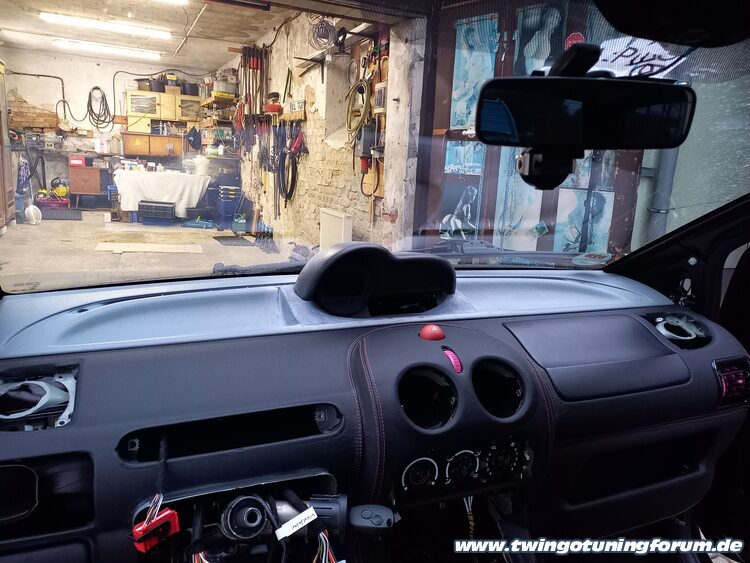 [Bild: twingo-14195447-94V.jpg]