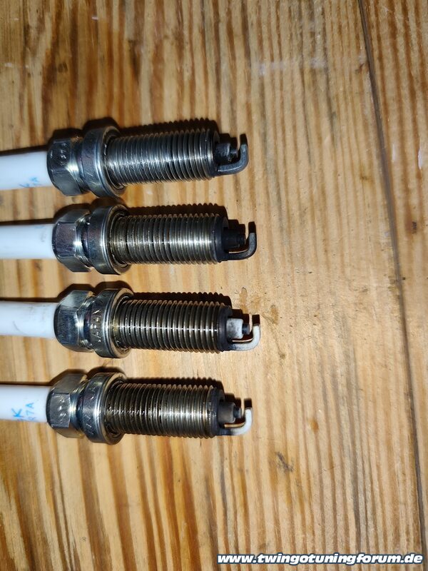 [Bild: twingo-31210703-uLF.jpg]