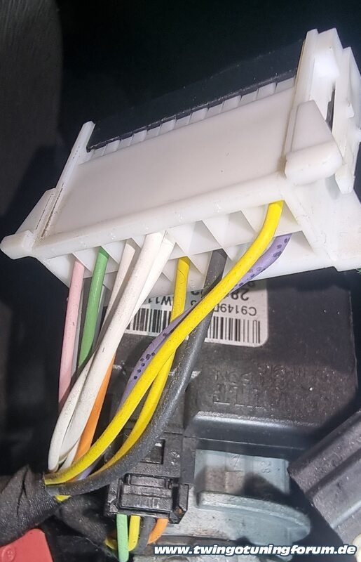 [Bild: twingo-02173927-uSM.jpg]