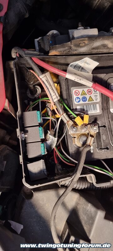 [Bild: twingo-02200419-EXA.jpg]