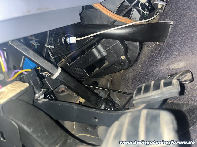 [Bild: twingo-03011931-ENQ.jpg]