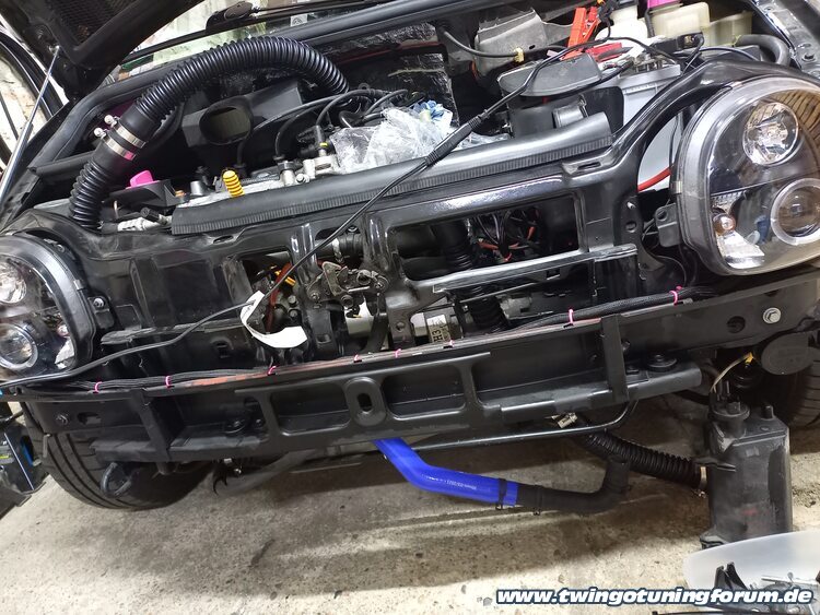 [Bild: twingo-03122005-uWt.jpg]