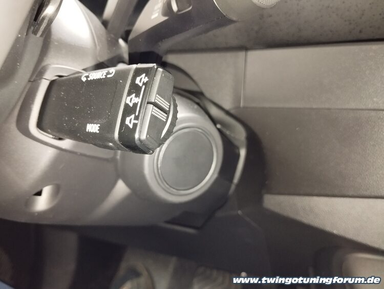 [Bild: twingo-14215906-m8x.jpg]