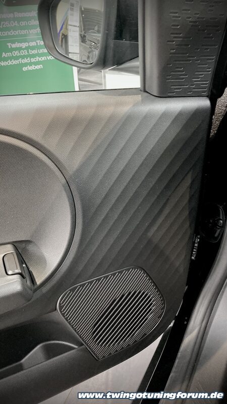 [Bild: twingo-17234555-Slo.jpg]