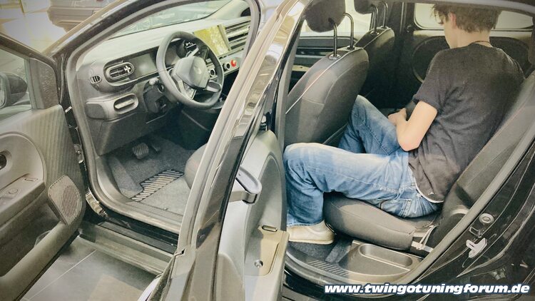 [Bild: twingo-17235706-dU8.jpg]