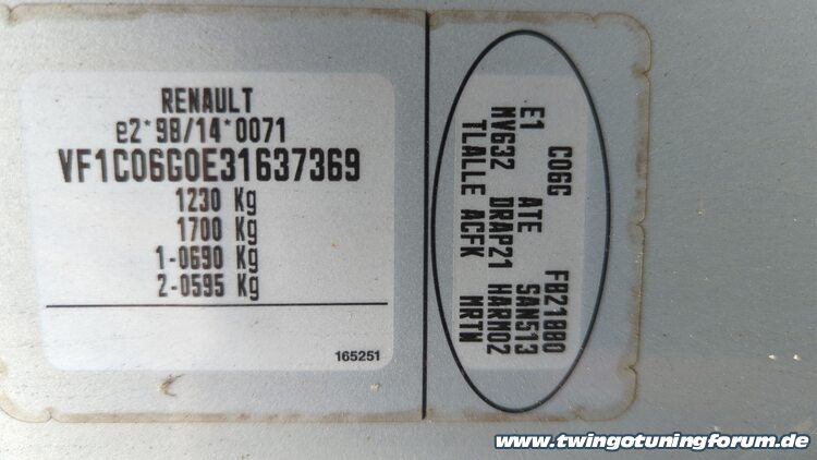 [Bild: twingo-19103837-FSX.jpg]