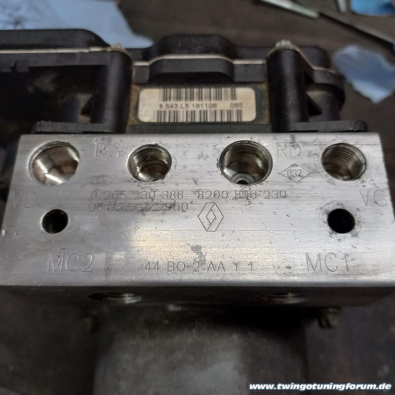 [Bild: twingo-19182030-yNk.jpg]