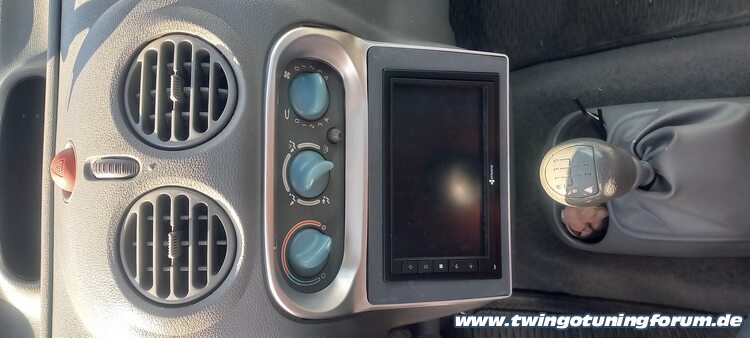 [Bild: twingo-26195020-ob2.jpg]