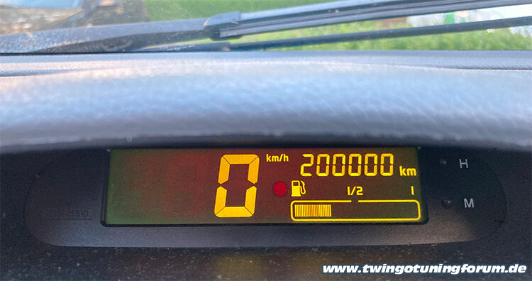 [Bild: twingo-15114729-Lem.jpg]