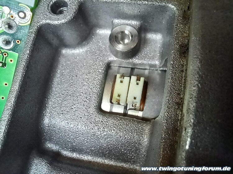 [Bild: twingo-21174653-KHt.jpg]
