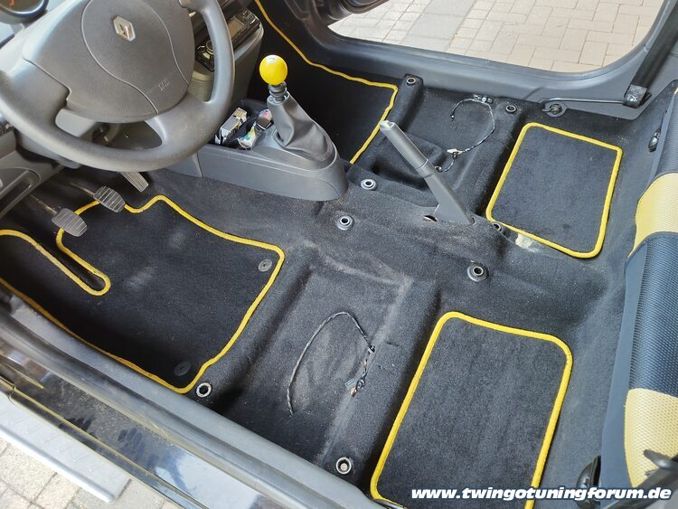 [Bild: twingo-24194825-g6f.jpg]