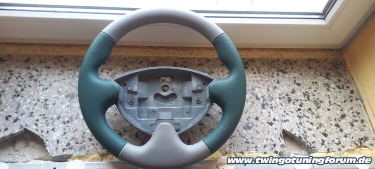 [Bild: twingo-30084259-Ohj.jpg]