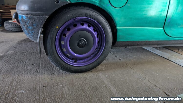 [Bild: twingo-02065832-uuv.jpg]