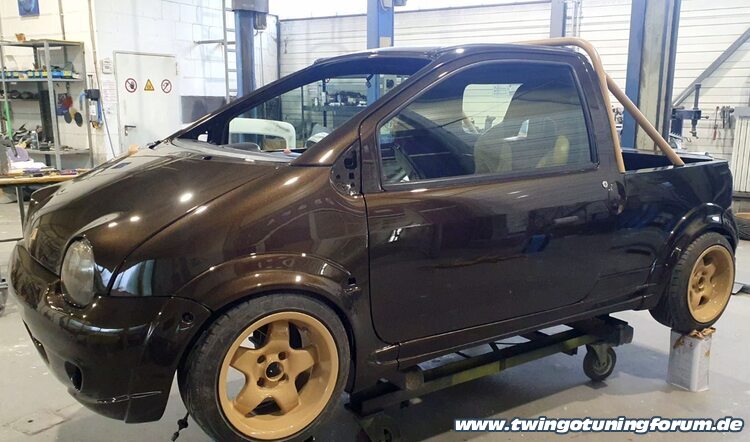 [Bild: twingo-18084905-yQJ.jpg]