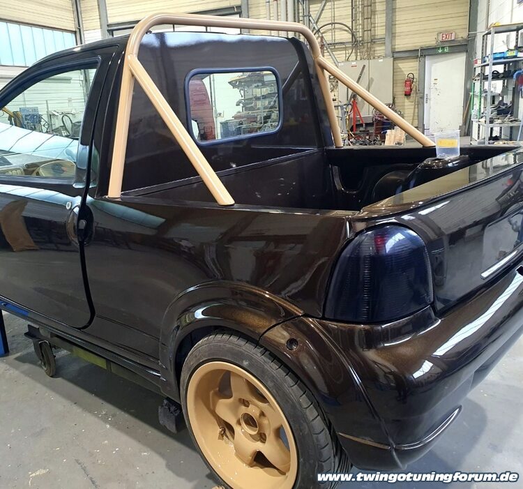 [Bild: twingo-18084923-bYk.jpg]