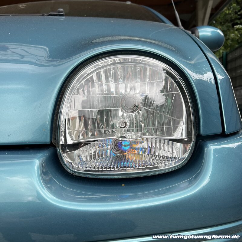 [Bild: twingo-23063357-A6N.jpg]