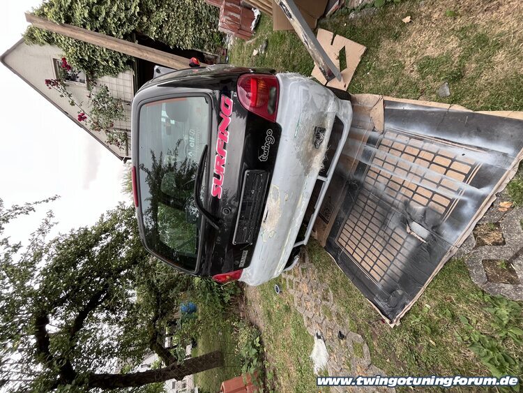 [Bild: twingo-13004547-frk.jpg]
