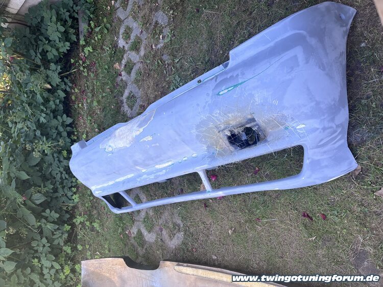 [Bild: twingo-13004605-UpM.jpg]