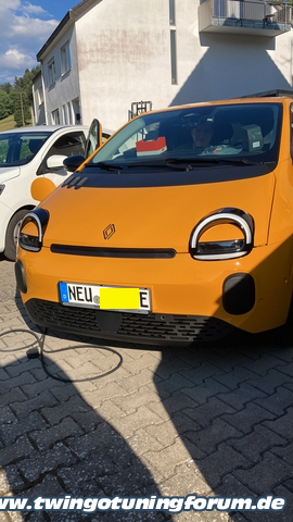 [Bild: twingo-14090835-Mix.jpg]