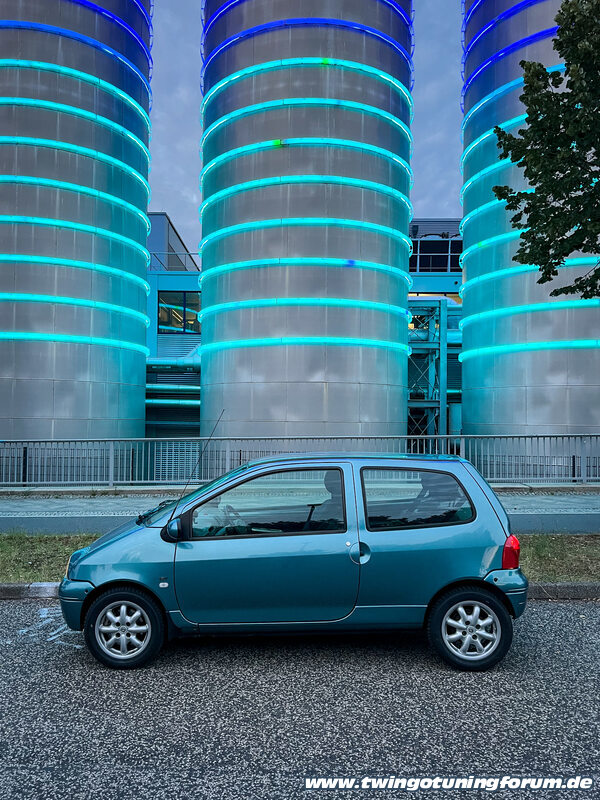 [Bild: twingo-15231011-v4u.jpg]