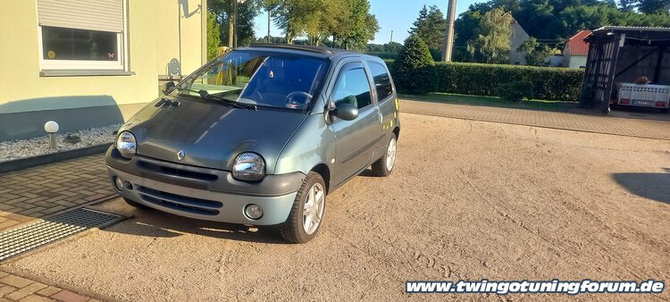 [Bild: twingo-14220501-rKo.jpg]
