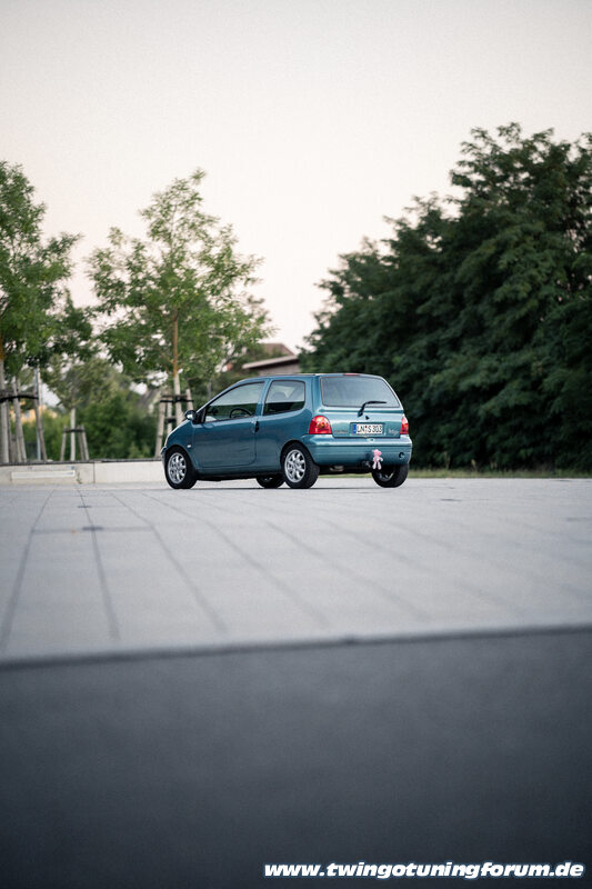 [Bild: twingo-16162152-QHr.jpg]