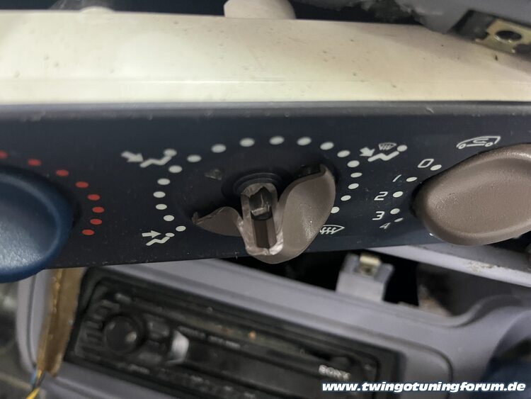 [Bild: twingo-20231522-7dN.jpg]