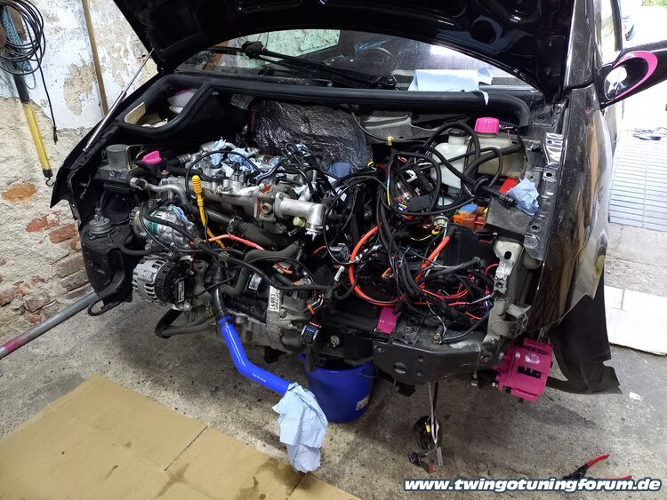 [Bild: twingo-29204000-2pa.jpg]