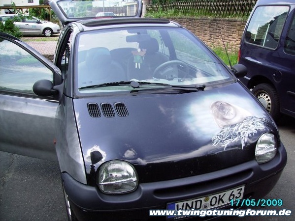 [Bild: twingo-30160125-tum.jpg]