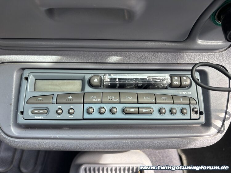 [Bild: twingo-02124413-DCE.jpg]