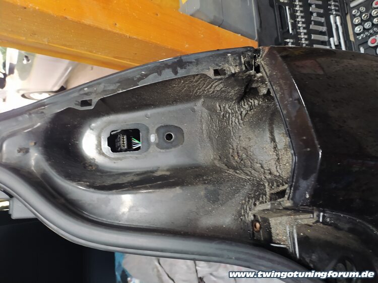 [Bild: twingo-10081453-z3F.jpg]