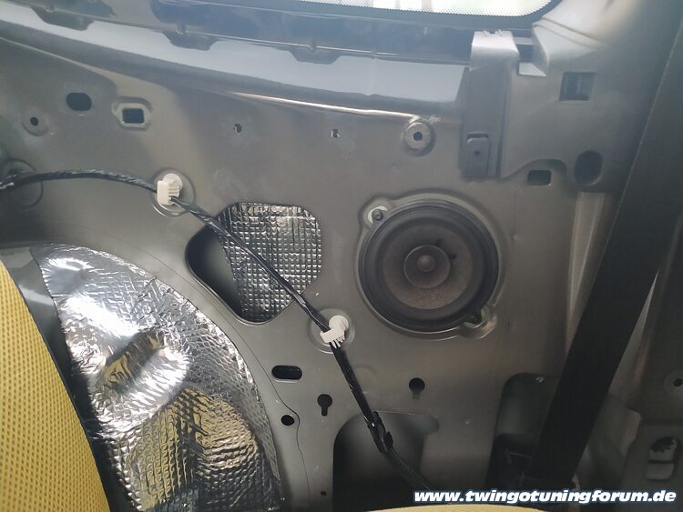 [Bild: twingo-23185806-cJF.jpg]