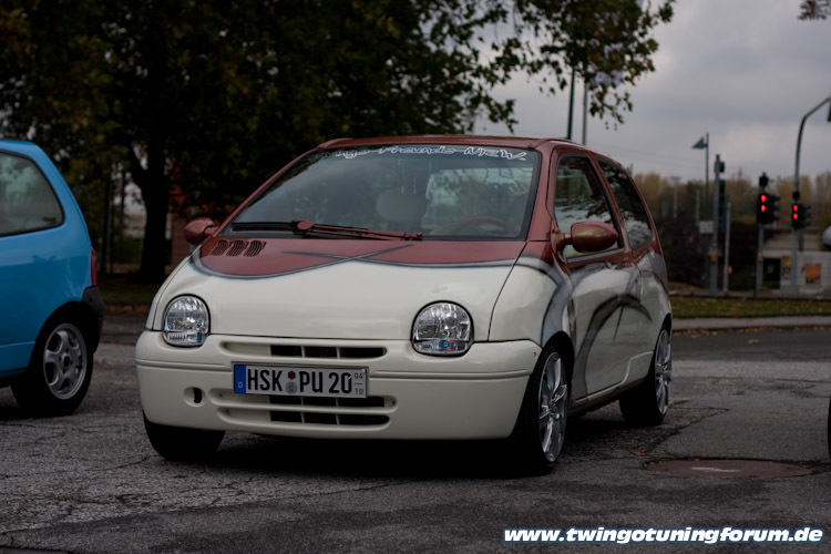 [Bild: twingo-09298215323-jF9.jpg]