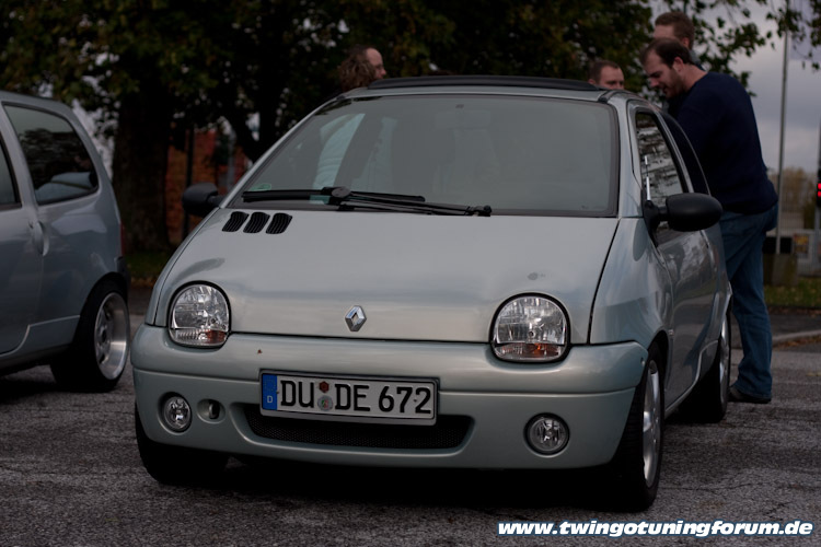 [Bild: twingo-09298215323-o8O.jpg]