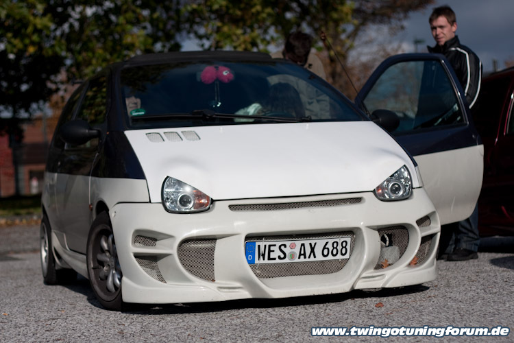 [Bild: twingo-09298215326-rJB.jpg]