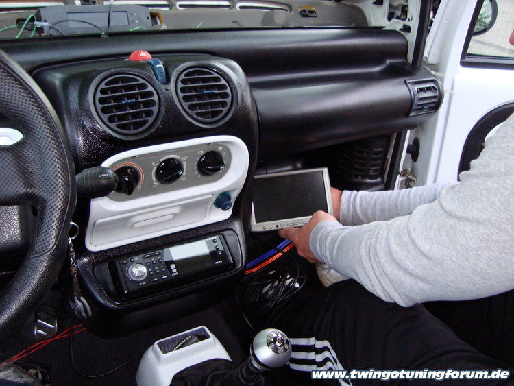 [Bild: twingo-09306195355-7P8.jpg]