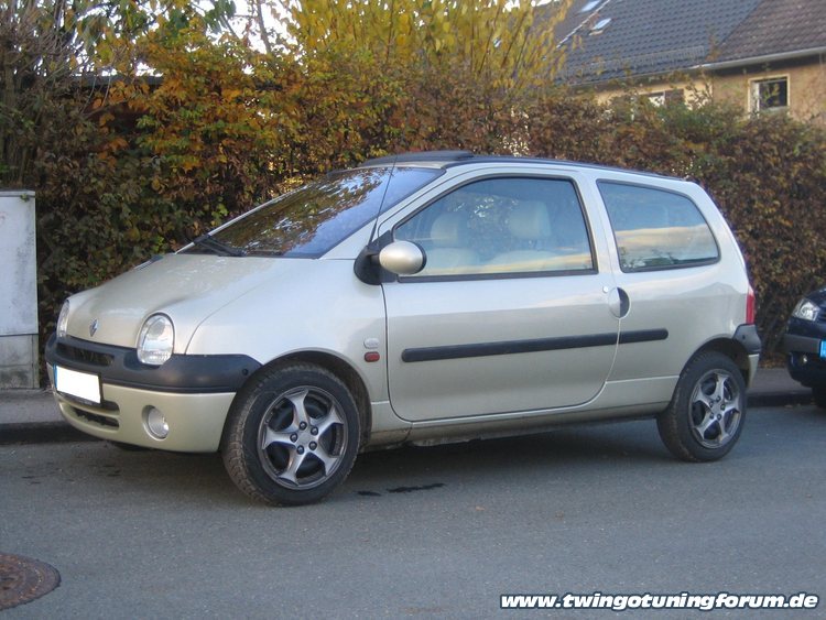 [Bild: twingo-09307165558-MJo.jpg]