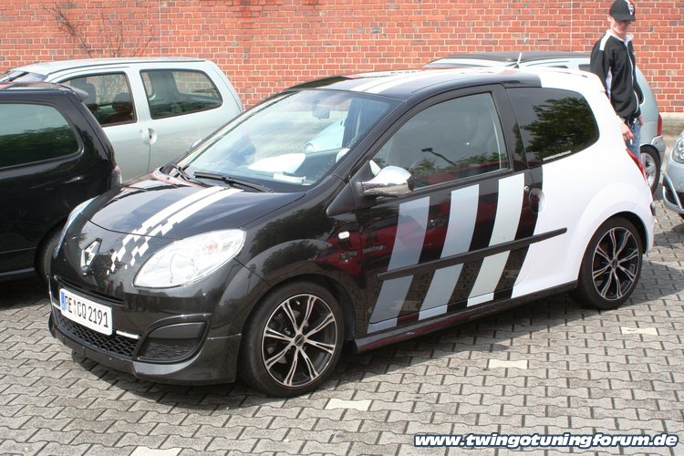 [Bild: twingo-10220165031-xpX.jpg]