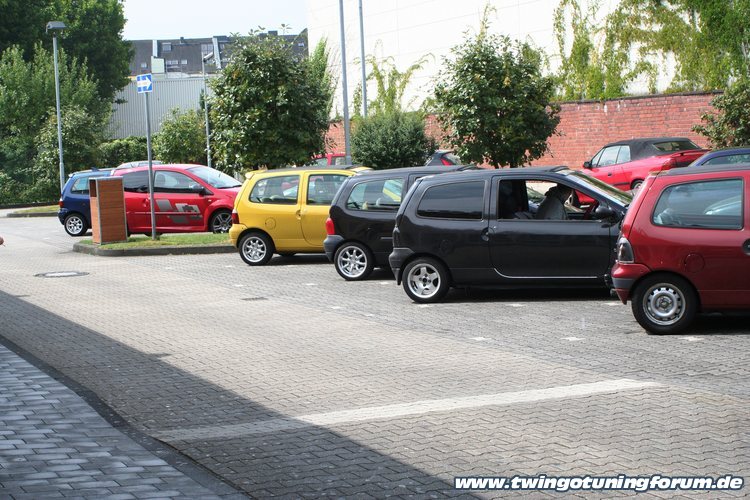 [Bild: twingo-10220165059-zR4.jpg]