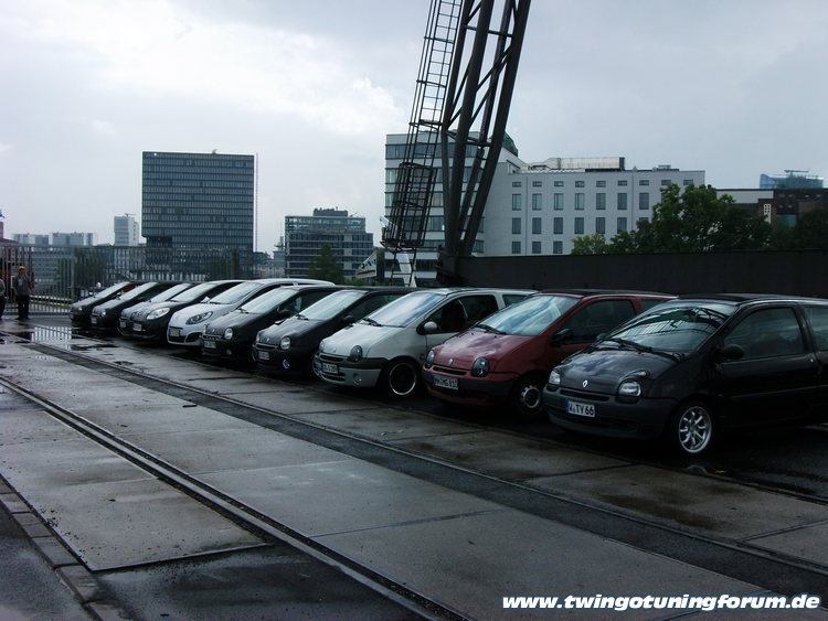 [Bild: twingo-10220175535-ne2.jpg]