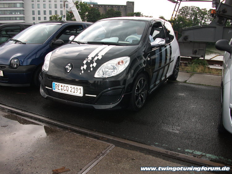 [Bild: twingo-10220202923-Omr.jpg]