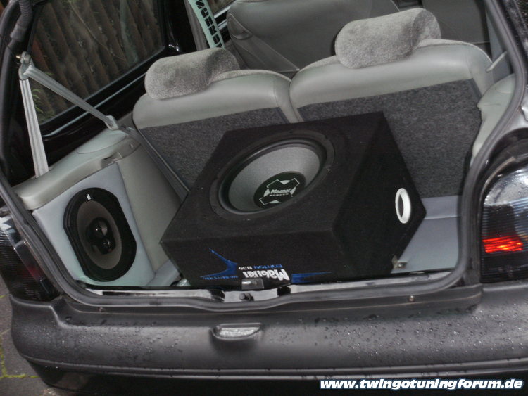 [Bild: twingo-10228203211-Ear.jpg]