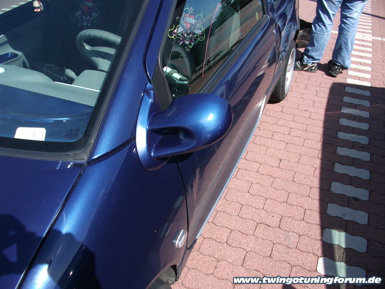 [Bild: twingo-10249153654-uAZ.jpg]
