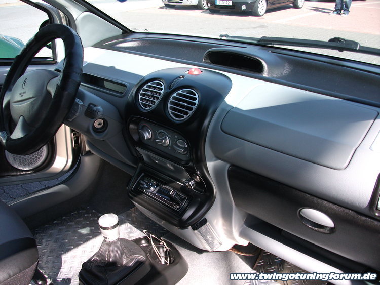 [Bild: twingo-10249154017-Lz7.jpg]