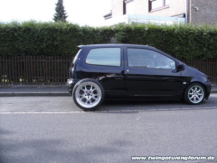 [Bild: twingo-10252180548-KpT.jpg]