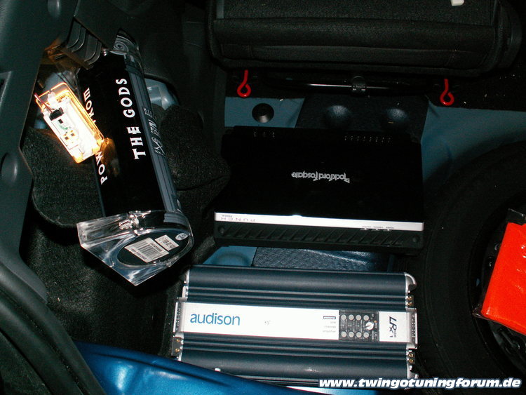 [Bild: twingo-10272220619-5ci.jpg]