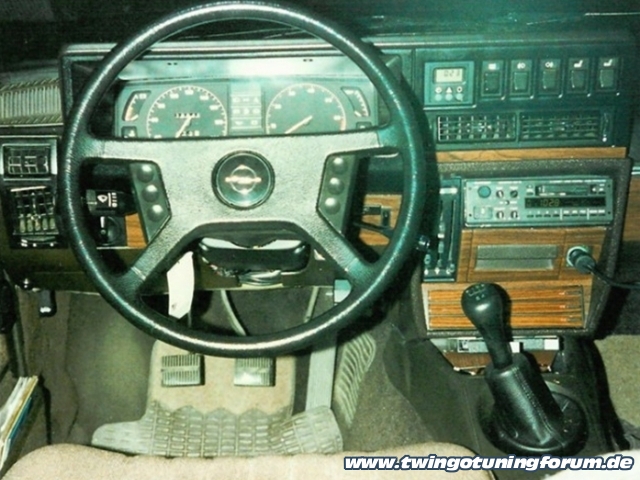 [Bild: twingo-11016230252-jQA.jpg]