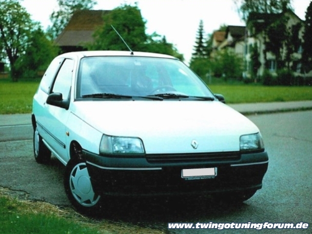 [Bild: twingo-11016230957-hws.jpg]